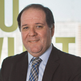 •	Dr. Leandro Caputo 